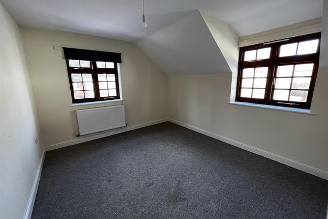 Flat 2, 9 Queen Street, Louth photo 5