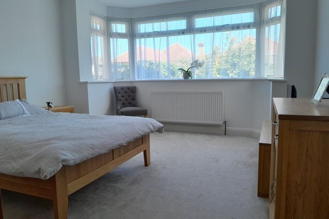 37 Marrose Avenue, Ramsgate photo 2