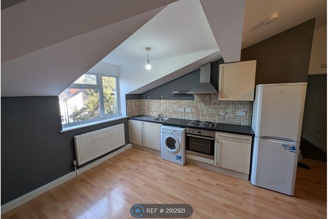 Flat, Orton Road, Leicester photo 3