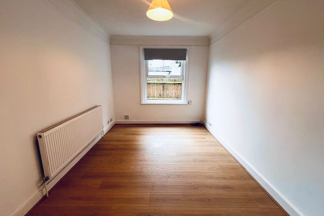Flat 3, Ardarragh Mansions, Winchcombe Road, Eastbourne photo 3