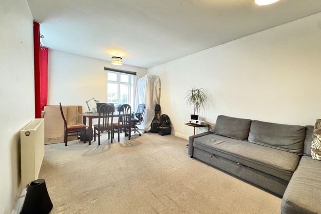 Flat 3 1a Addison Road, Sarisbury Green, Southampton photo 2