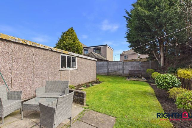 9 Glendale Drive, Bradford photo 4
