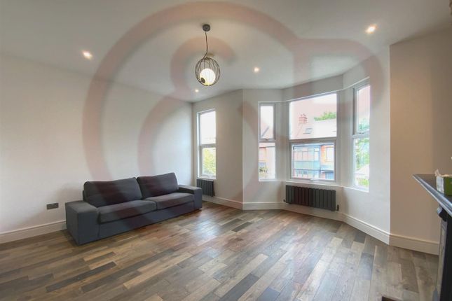 116B, Leghorn Road, London photo 2