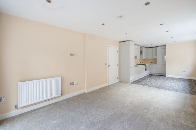 Flat for sale in Pampisford Road, Purley