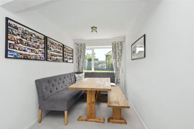 21, Whitecliffe Rise, Leeds photo 3