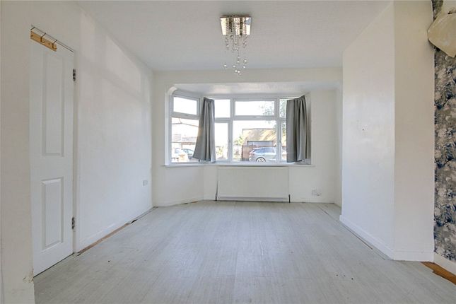 32, Cambourne Avenue, London photo 4