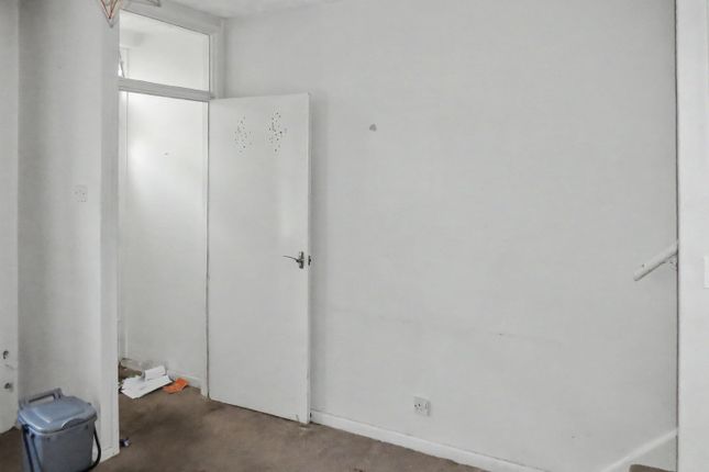66 Clarendon Road, Lancaster photo 4