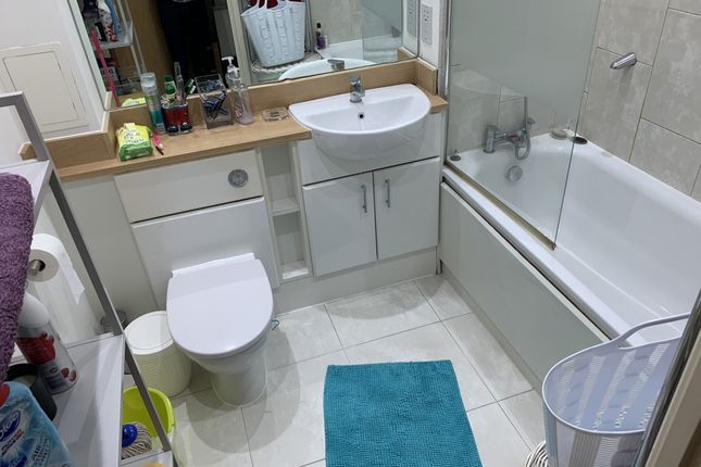 Flat for sale in 14 Booth Road, Docklands, London