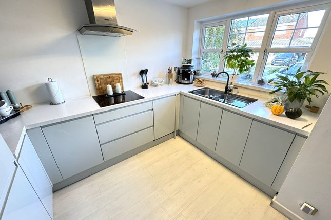 133 Furzebank Way, Willenhall photo 4