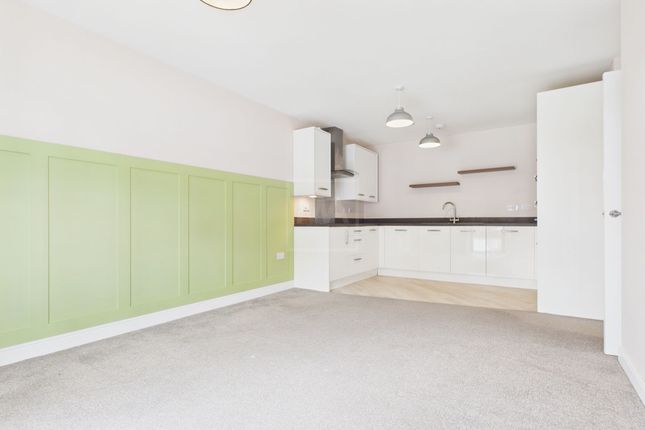 Apt 9, Ramsbury Court Cheddington Crescent, Warrington photo 3