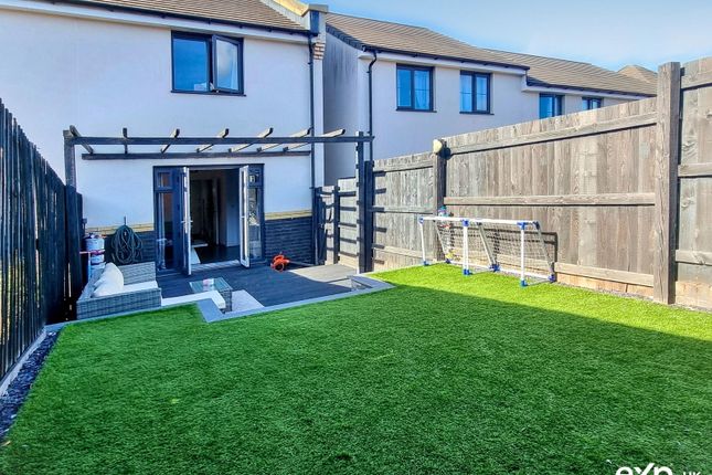 54, Buttercup Way, Newton Abbot photo 2