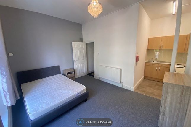 Flat B, Spa Villas Montpellier, Gloucester photo 2