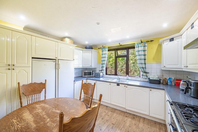 Timber House, The Street, Bishop's Stortford photo 3
