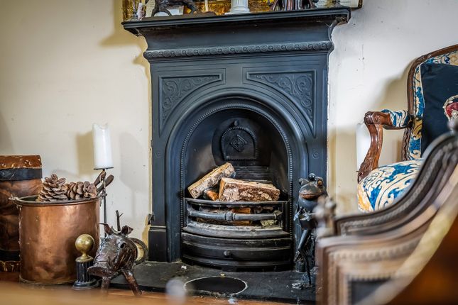 5, Henchley Dene, Surrey photo 4