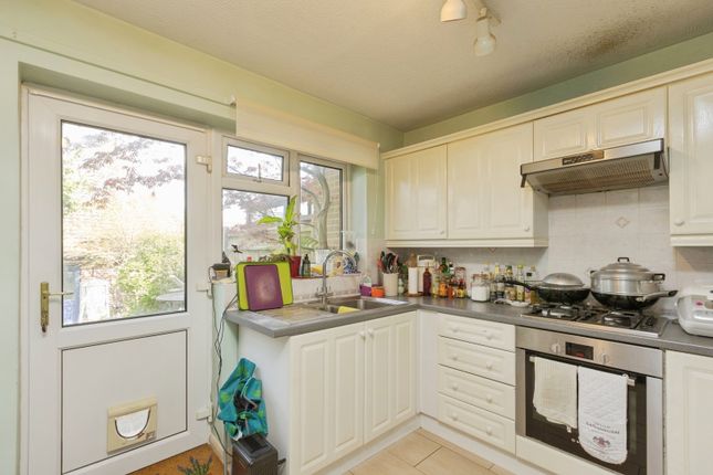 29, Blackthorn Avenue, Kent photo 3