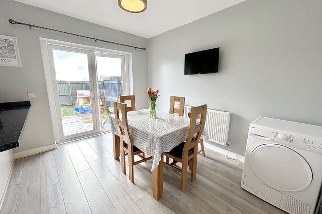 9, Cedar Terrace, Milford Haven photo 4