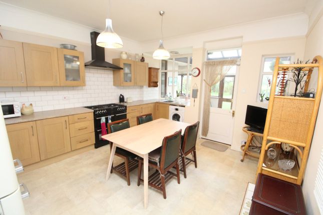148, Little Glen Road, Leicester photo 3