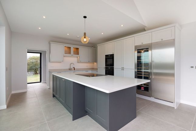 Field House, barkham road, Wokingham photo 4