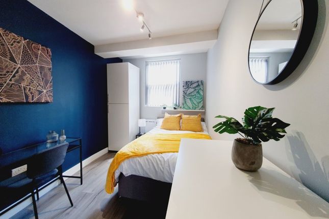 Room 2, 32 Raffles Road, Birkenhead photo 2