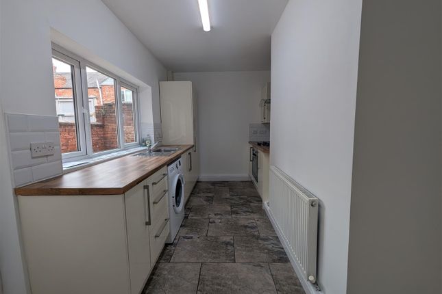 42, Salisbury Terrace, Darlington photo 4