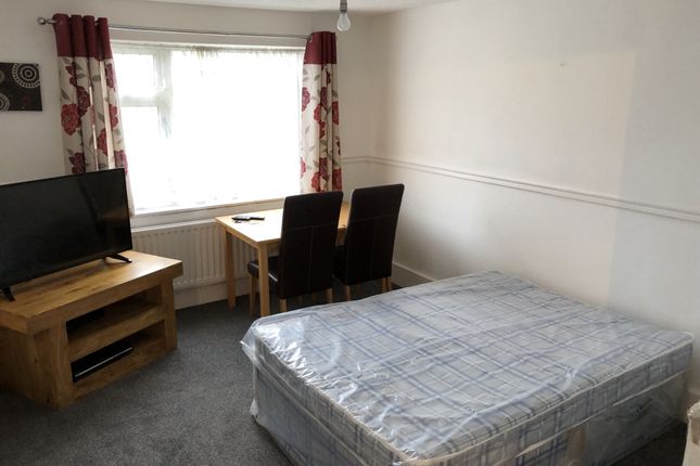 Thumbnail Flat to rent in Wendiburgh Street, Canley, Coventry