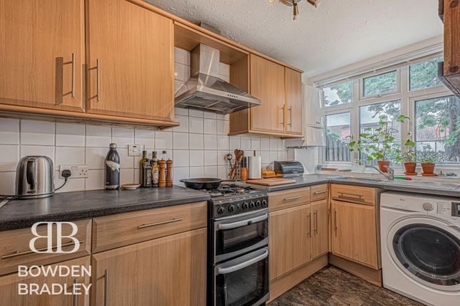 6 Copford Close, Woodford Green photo 4
