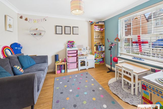 4, Peart Grove, Ipswich photo 4