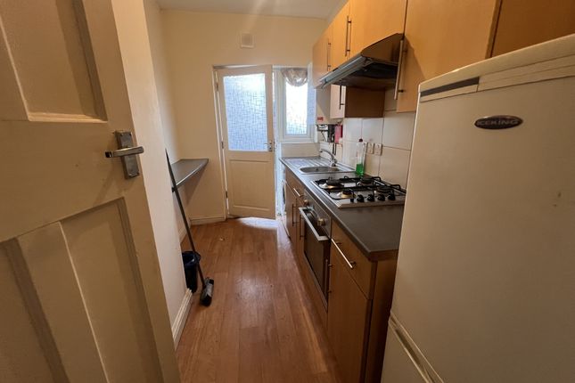 Flat to rent in Cheseman Street, London