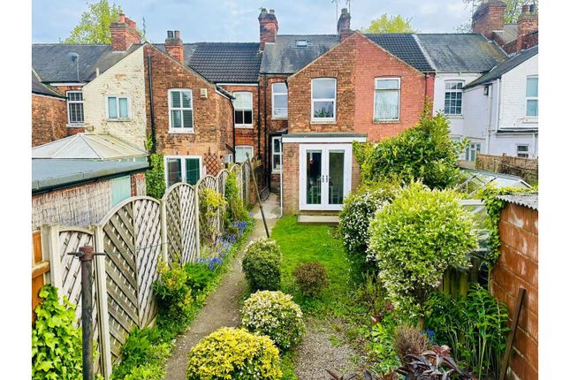 Terraced house for sale in Westbourne Grove, Hessle