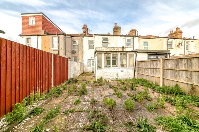 Terraced house for sale in Fairholme Road, Croydon