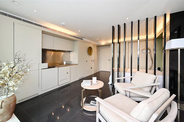 Studio flat on Flat 2909, 3, Pan Peninsula Square, London, £300,000
