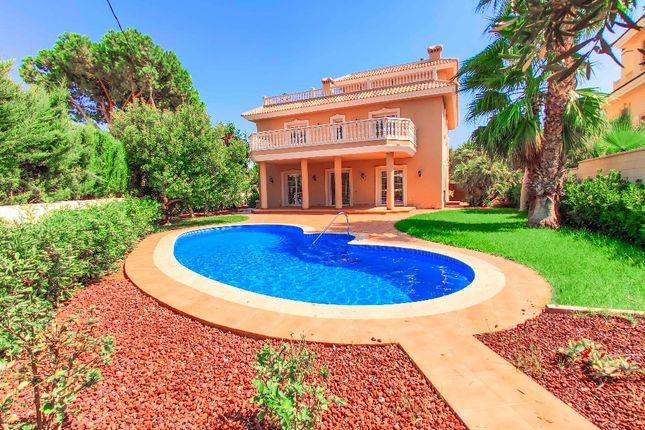 Villa for sale in Cabo Roig, Alicante / Costa Blanca South, Spain