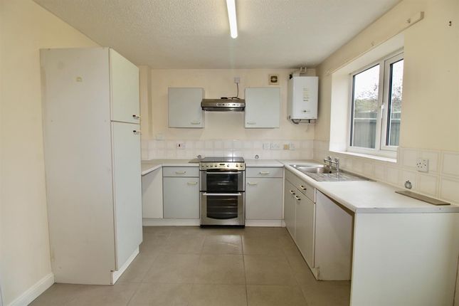 46 Meadenvale, Peterborough photo 3