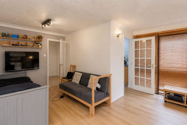 35, Dyers Mews, Milton Keynes photo 2