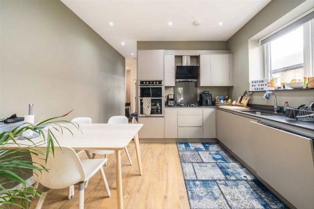 Flat 2, 216, London Road, Twickenham photo 4
