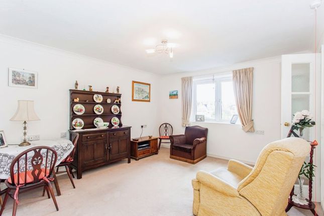 Flat for sale in Montague Court, Westcliff-On-Sea