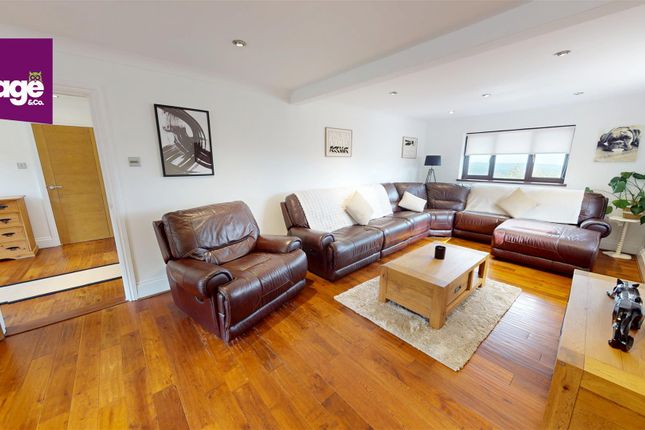 1, Meadowside, Cwmbran photo 3