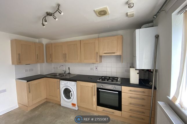 Flat, The Bank Pytchley St, Northampton photo 3