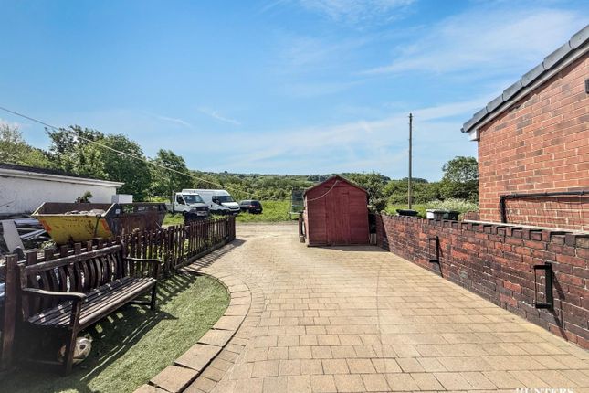 349, Lees Hall Road, Dewsbury photo 4