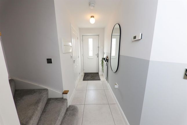 18, Jenkin Close, Doncaster photo 4