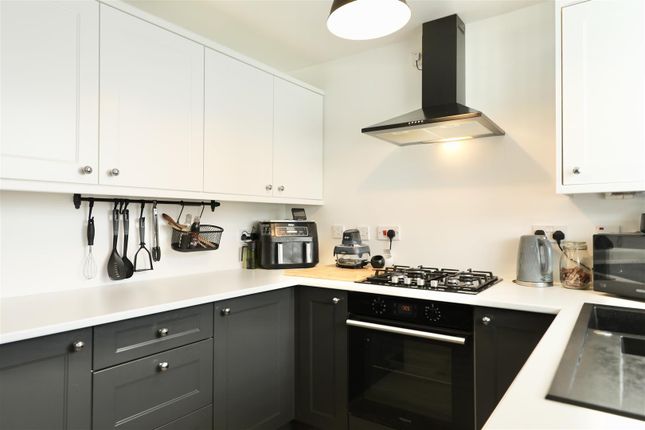 19, Baildon Court, Hull photo 4