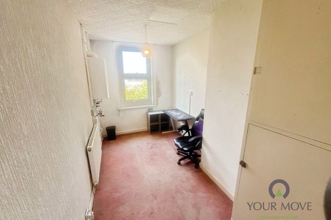 16, Barker Gate, Ilkeston photo 3