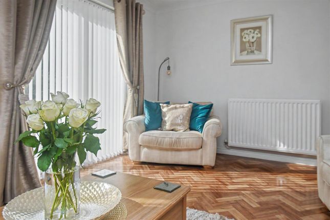 16, Denne Close, Corby photo 4