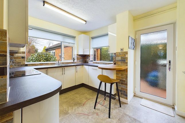 Cynlas, Gwernaffield Road, Mold photo 2
