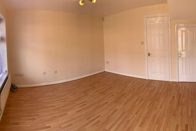 209, Parkway, Birmingham photo 3