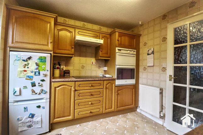 9, De Montfort Court, Anstey photo 4