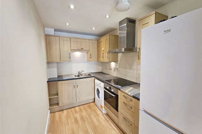 Flat 4, Tadworth Court, 16, Reynolds Avenue, Surrey photo 4