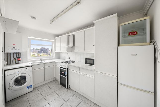 5, Memorial Close, Hounslow photo 2