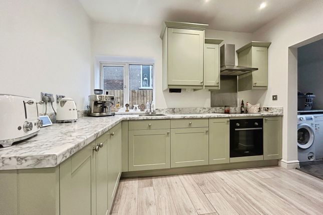 8 Priory Road, Bridgend photo 3
