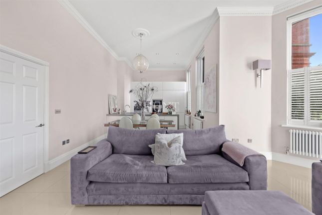 Northumberland House, Woodford Green photo 5